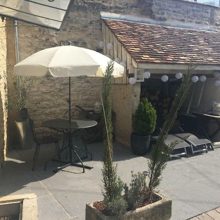 Le Gite Du Petit Lavoir Bèze Exteriör bild