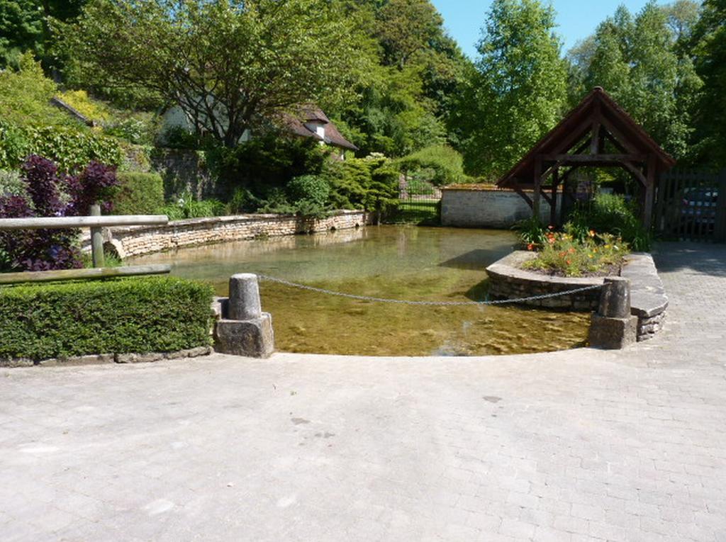 Le Gite Du Petit Lavoir Bèze Rum bild